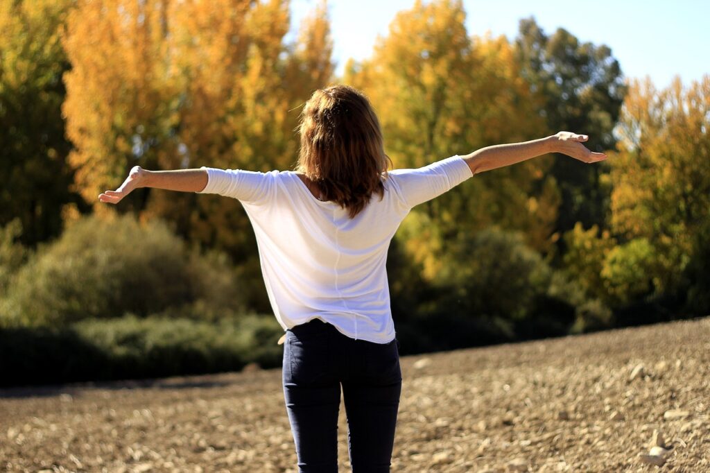 woman, field, happiness